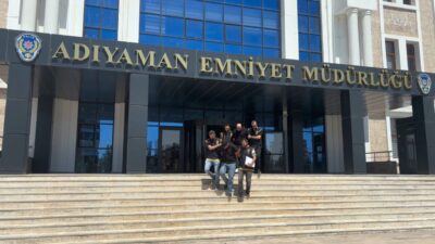 ADIYAMAN (AA) – Adıyaman'da bir minibüsün sürücüsünü darbeden 2 zanlı