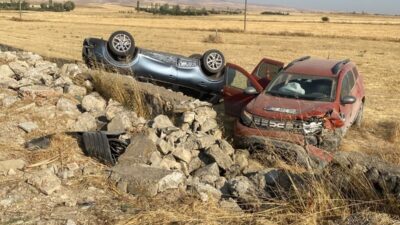 AFYONKARAHİSAR (AA) – Afyonkarahisar'ın Çay ilçesinde iki otomobilin çarpıştığı kazada