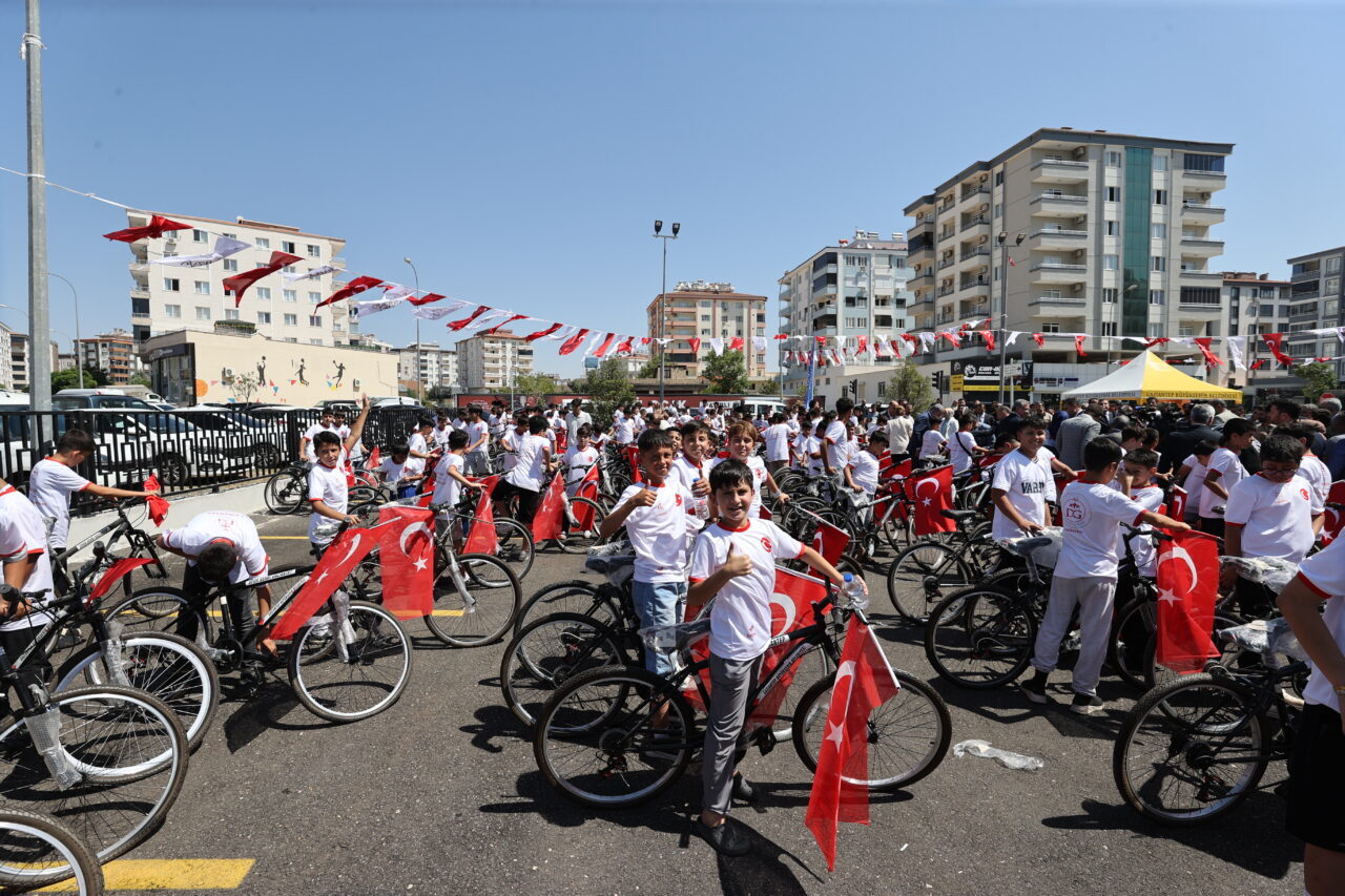 - "Çocuklarımız tatillerinde de zamanlarını değerlendirmek suretiyle milli manevi değerlerin