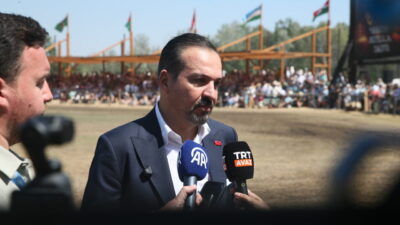 - "Tarihte, Hunlar, Göktürklerden nasıl ayrılamazsa bugün de Türkiye, Macaristan'dan