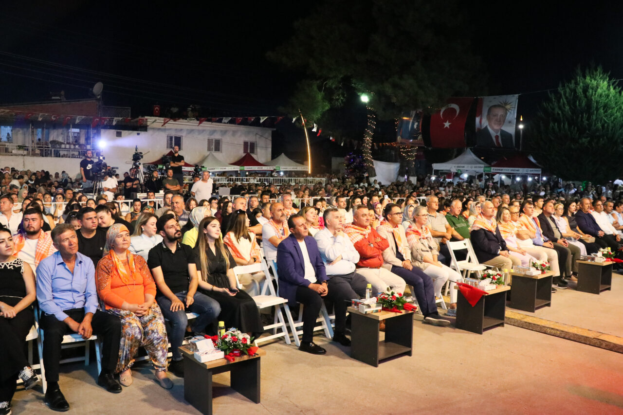 - "Sen kimsin de Türkiye Büyük Millet Meclisi'nde İzmirlilerin sesi