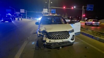 AKSARAY (AA) – Aksaray-Konya kara yolunda otomobil ile motosikletin çarpışması