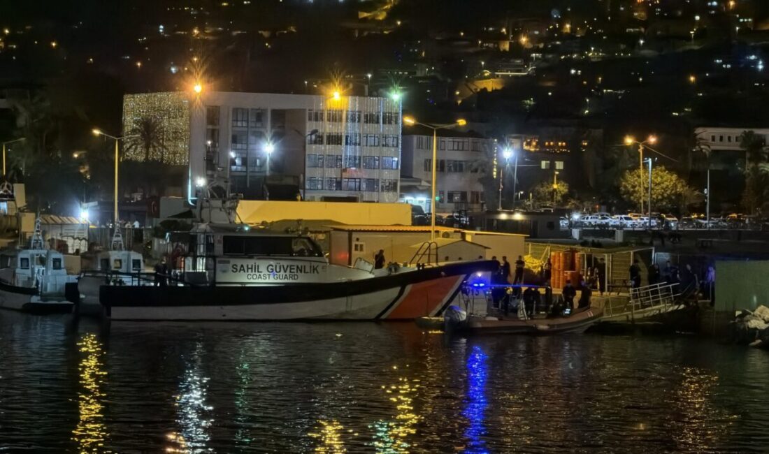 ANTALYA (AA) – Antalya'nın Alanya ilçesinde serinlemek için denize giren
