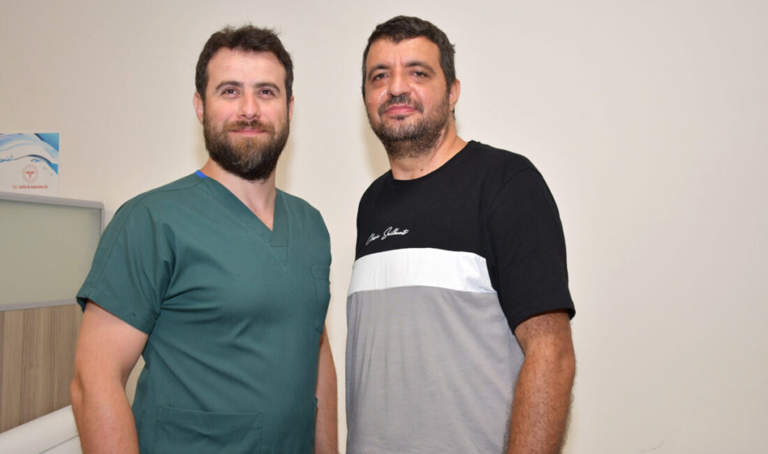 ANTALYA (AA) – Antalya'nın Alanya ilçesinde uzun süredir yemek yerken