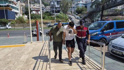 ANTALYA (AA) – Antalya'nın Alanya ilçesinde uyuşturucu ticareti yaptıkları iddiasıyla