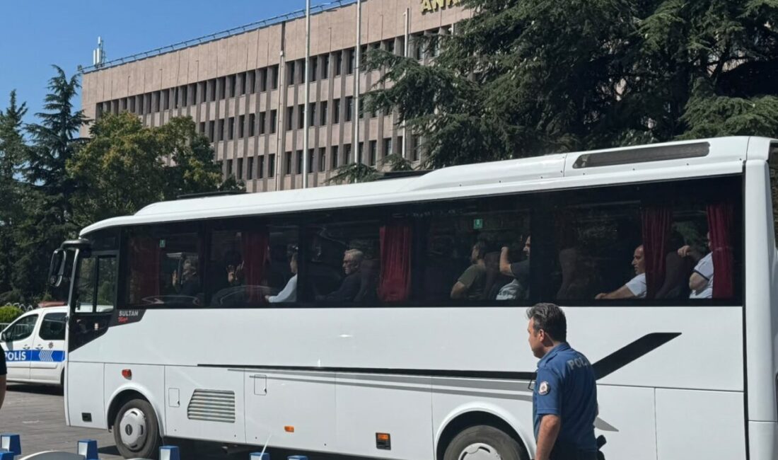 - Şüphelilerden Alihan Kuriş'in de tutuklandığı soruşturmada, 6 kişi hakkında