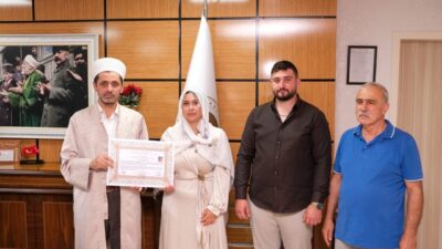 KIRŞEHİR (AA) – Kırşehir'de, Almanya vatandaşı Jennifer Javad, İslamiyet'i seçerek