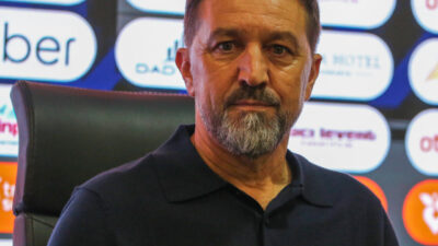 - Amed Sportif Faaliyetler Teknik Direktörü Besnik Hasi:
- "10 senedir