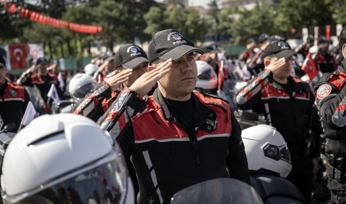 - Vali Canbolat:
- "Sizlerden beklentimiz, görevlerinizi hukuk içinde, adalet duygusuyla