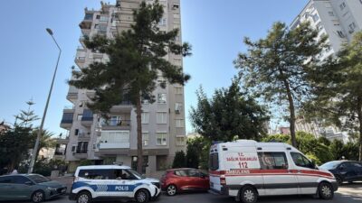 ANTALYA (AA) – Antalya'nın Muratpaşa ilçesinde 93 yaşındaki Ayten Harputlugil