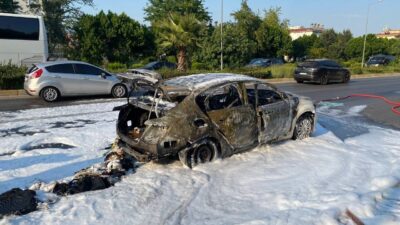 ANTALYA (AA) – Antalya'nın Serik ilçesinde seyir halindeyken alev alan