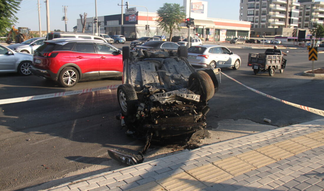 ANTALYA (AA) – Antalya'nın Serik ilçesinde takla atan otomobildeki 2