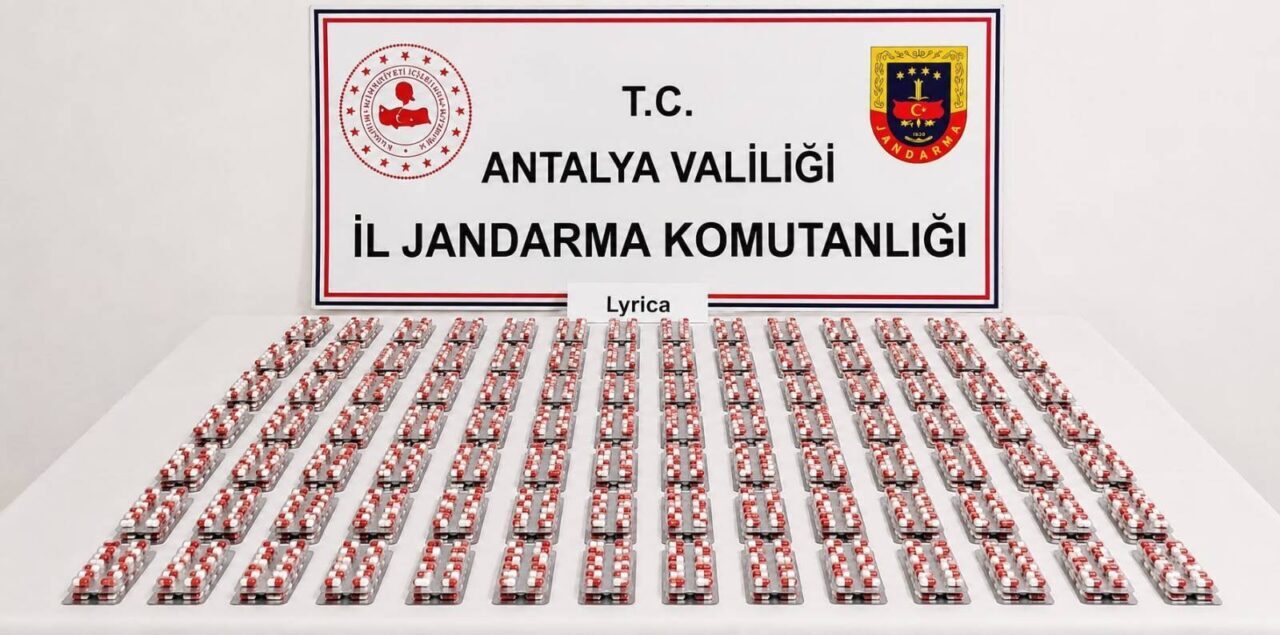 ANTALYA (AA) – Antalya'nın Kepez ve Döşemealtı ilçelerinde jandarma ekiplerince