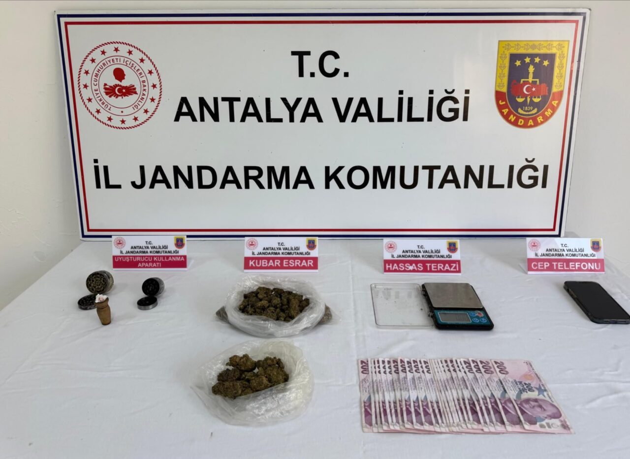 ANTALYA (AA) – Antalya'nın Serik ilçesinde uyuşturucu operasyonunda gözaltına alınan