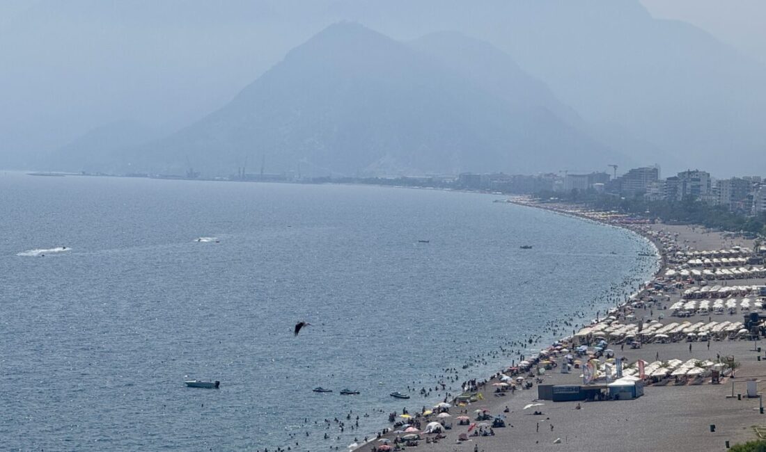 ANTALYA (AA) – Nem oranının yüzde 86'ya ulaştığı Antalya'da, nemden