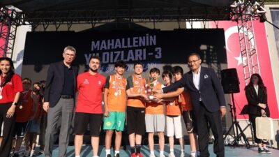- Bağcılar Belediyesince düzenlenen yaz spor okuluna katılan 9-14 yaş