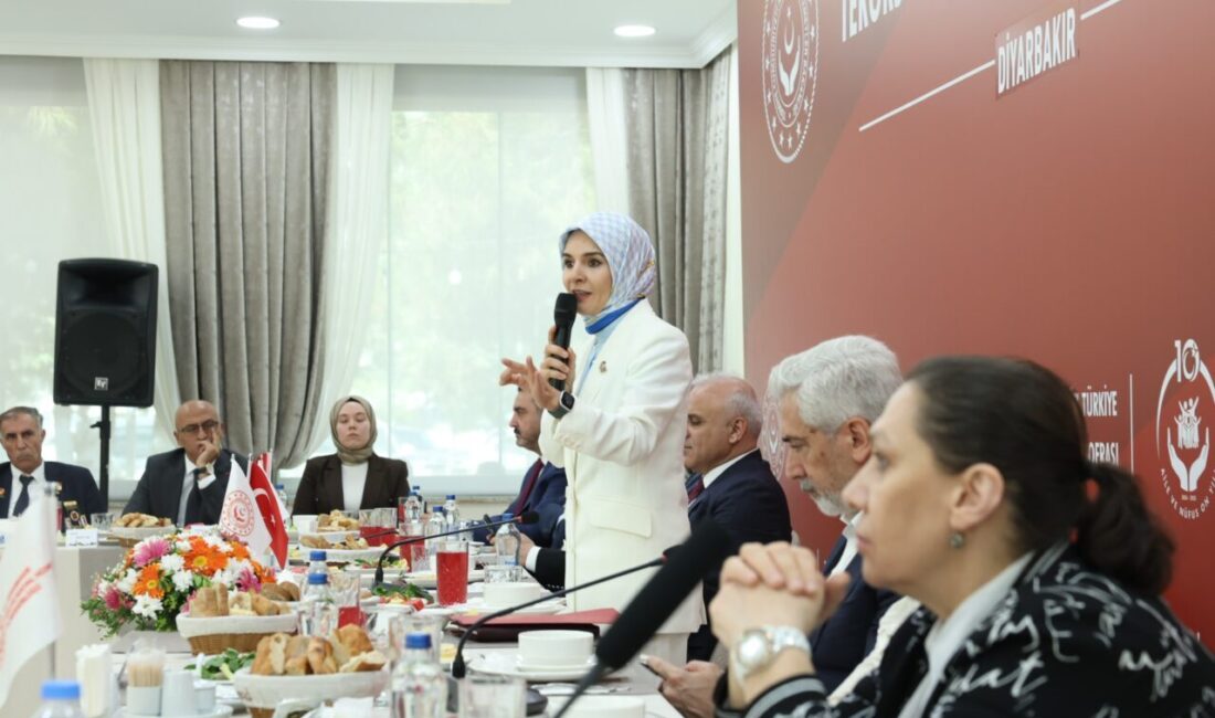 - "Terörsüz Türkiye sürecini biz bizzat şehit yakınlarımız ve gazilerimizle