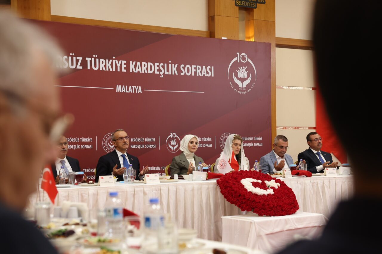 - "Terörsüz Türkiye sadece bölgemiz için değil, sizin torunlarınız daha