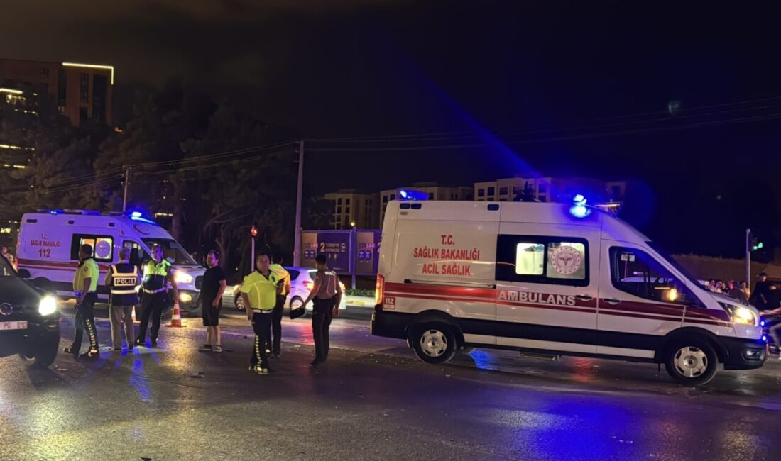 BALIKESİR (AA) – Balıkesir'in merkez Karesi ilçesinde otomobilin çarptığı iki