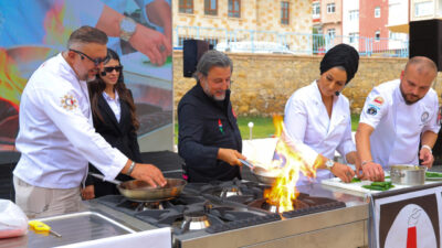 BAYBURT (AA) – Bayburt'ta düzenlenen "2. Gastronomi Festivali"nde kente özgü