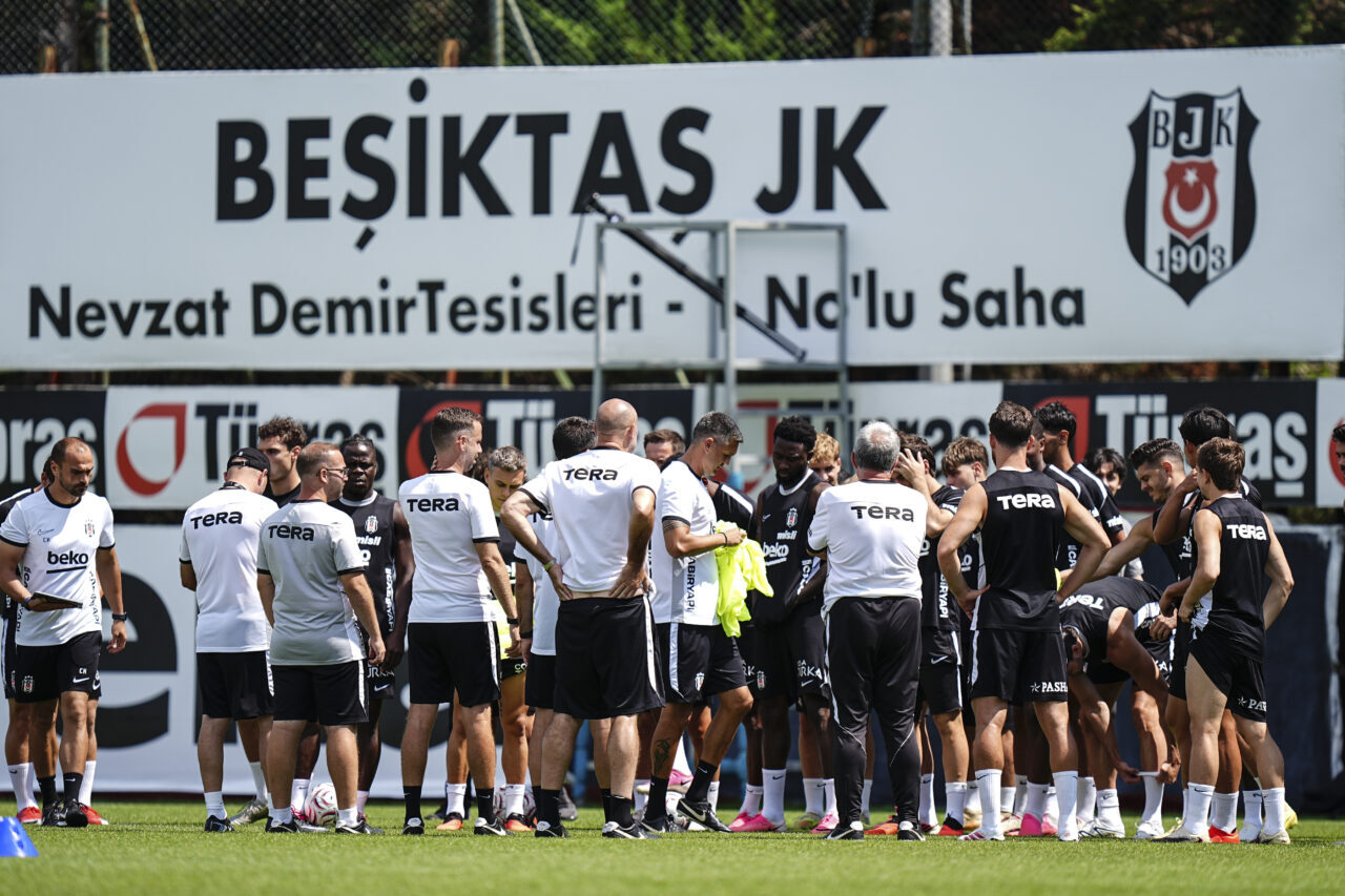 İSTANBUL (AA) – UEFA Avrupa Ligi play-off turu ilk maçında