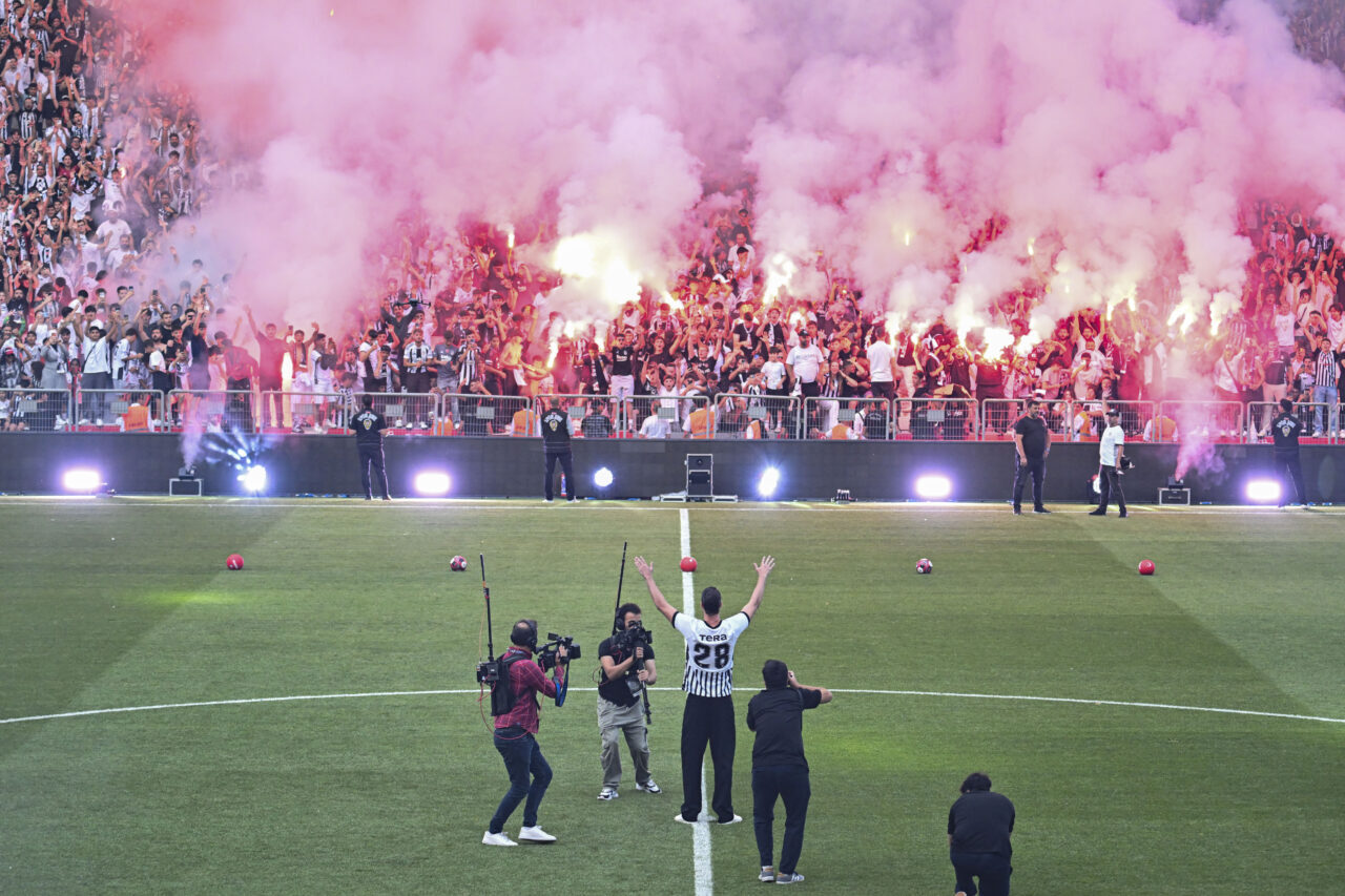 - Beşiktaş Kulübü Başkanı Serdal Adalı:
"Bugün de Avrupa'nın en büyük