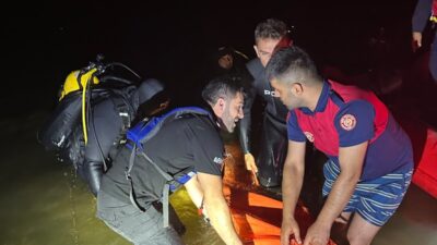 BİNGÖL (AA) – Bingöl'ün Genç ilçesinde debisi yükselen Murat Nehri'nde