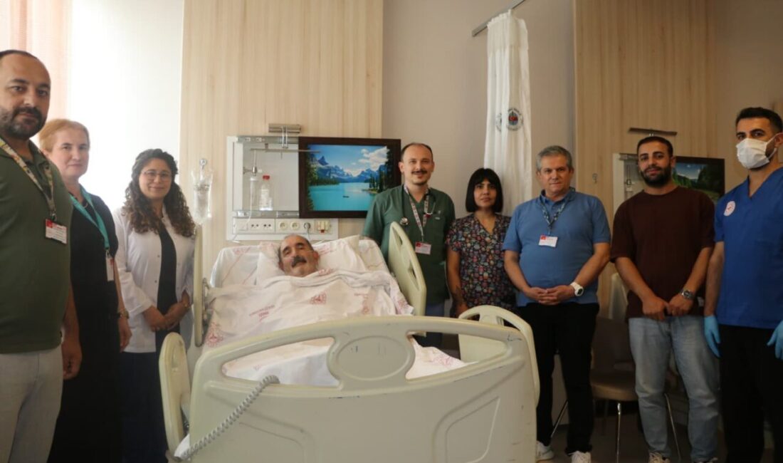 BİNGÖL (AA) – Bingöl Devlet Hastanesi Acil Servisi'ne göğüs ağrısı
