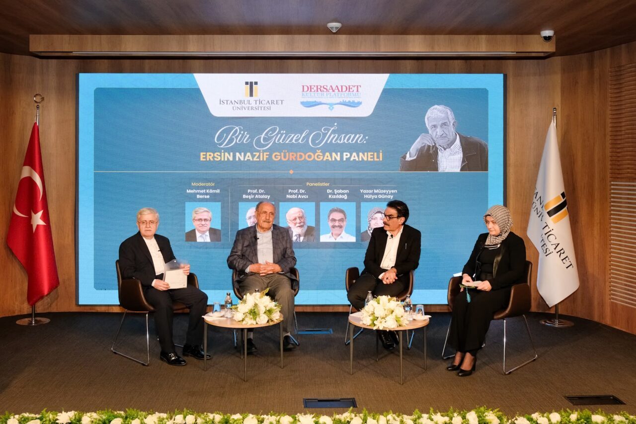 - Dersaadet Kültür Platformu Derneği Genel Başkanı Mehmet Kamil Berse:
-