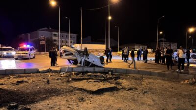 BİTLİS (AA) – Bitlis'te 3 otomobilin karıştığı zincirleme trafik kazasında