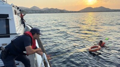 MUĞLA (AA) – Muğla'nın Bodrum ilçesi açıklarında yüzerek Yunanistan'a geçmeye