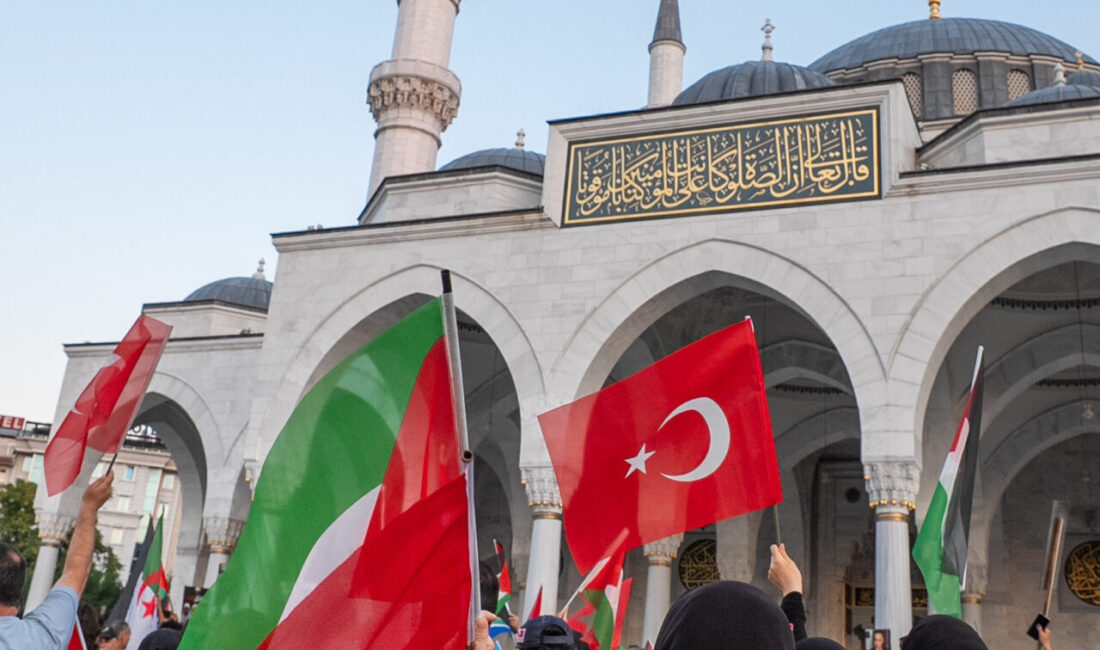 - Filistin Konvoyu Sözcüsü Hüseyin Durmaz:
- "Batı Şeria'nın yeni bir