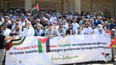 KAHRAMANMARAŞ (AA) – Bosna-Hersek'in Srebrenitsa kentinden yola çıkan "Filistin Konvoyu",