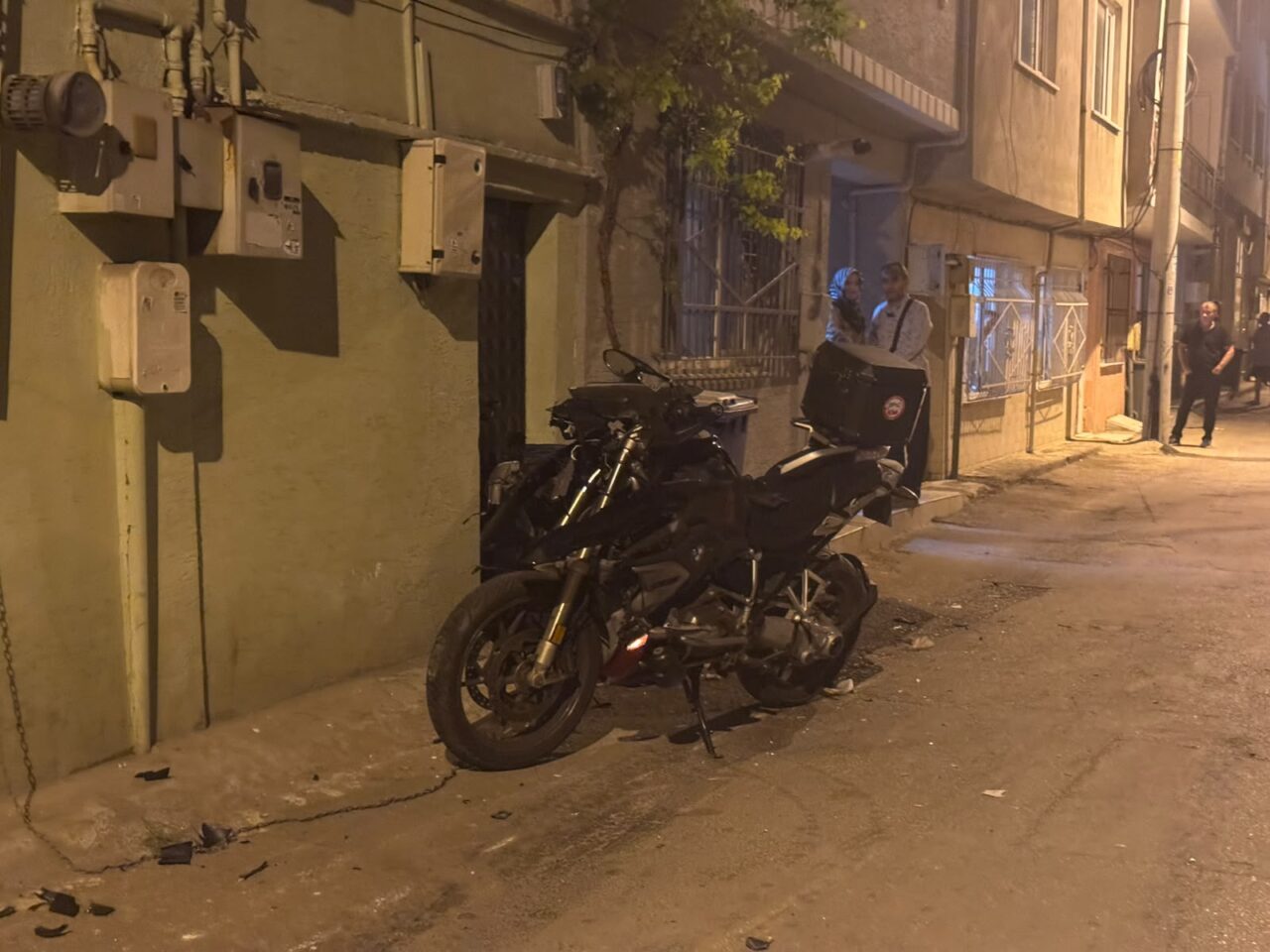 - Kaza, çevredeki bir iş yerinin güvenlik kamerasınca kaydedildi