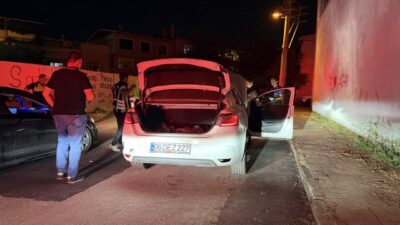BURSA (AA) – Bursa'da polisin "dur" ihtarına uymayıp kovalamaca sonucu