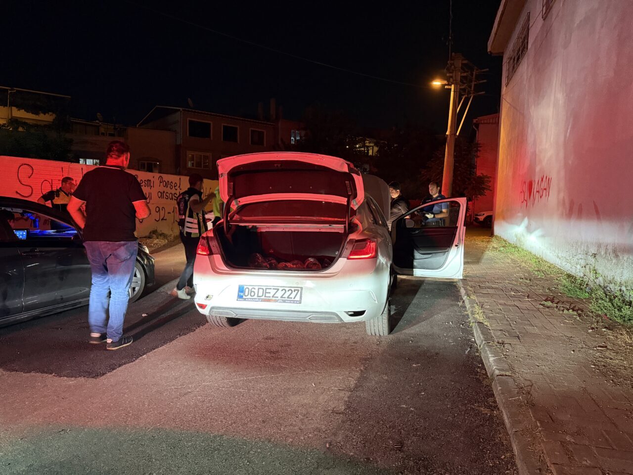 BURSA (AA) – Bursa'da polisin "dur" ihtarına uymayıp kovalamaca sonucu