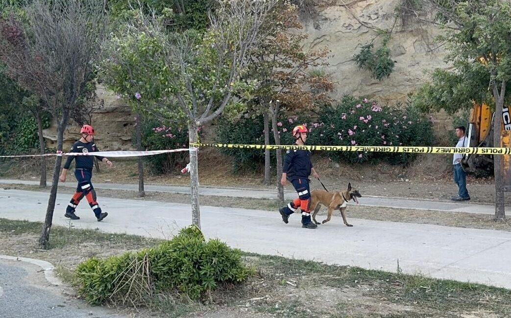 - Toprak altında kalan olup olmadığının belirlenmesi amacıyla arama kurtarma
