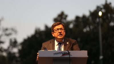 - "Homeros Bilim, Kültür ve Sanat Ödülü" Zülfü Livaneli'ye verildi