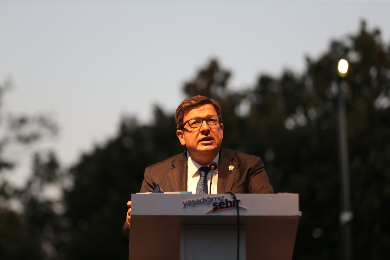- "Homeros Bilim, Kültür ve Sanat Ödülü" Zülfü Livaneli'ye verildi