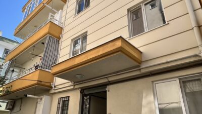 - Çanakkale Cumhuriyet Başsavcılığınca başlatılan soruşturma kapsamında ilaçlama yapılan evin