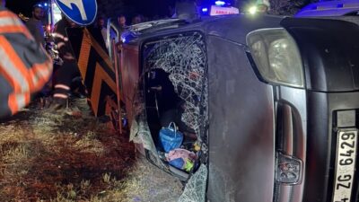 ÇANKIRI (AA) – Çankırı'da 2 hafif ticari aracın çarpışması sonucu
