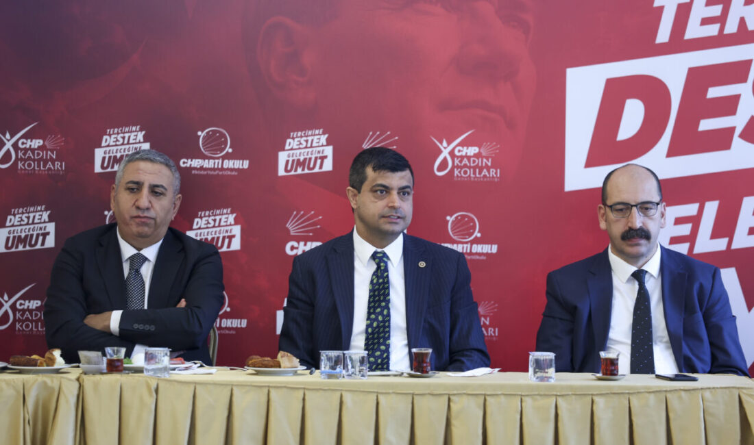 - "(CHP kurultayı) Genel Başkanımızın en büyük amacı, partiyi bu