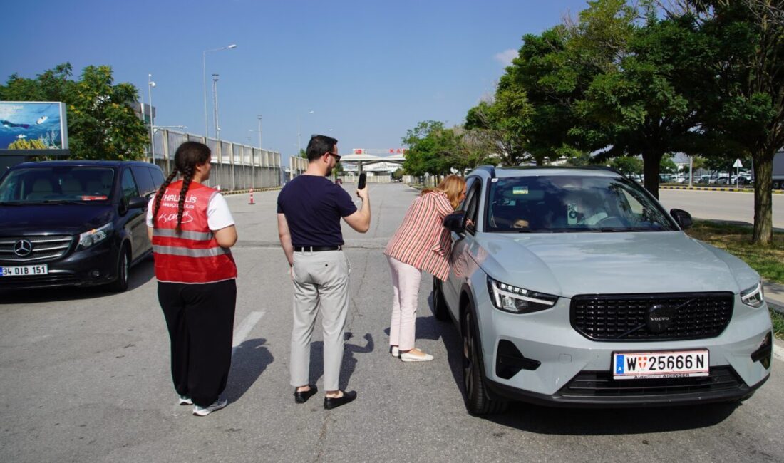 EDİRNE (AA) – CHP Genel Başkan Yardımcısı Semra Dinçer, Kapıkule