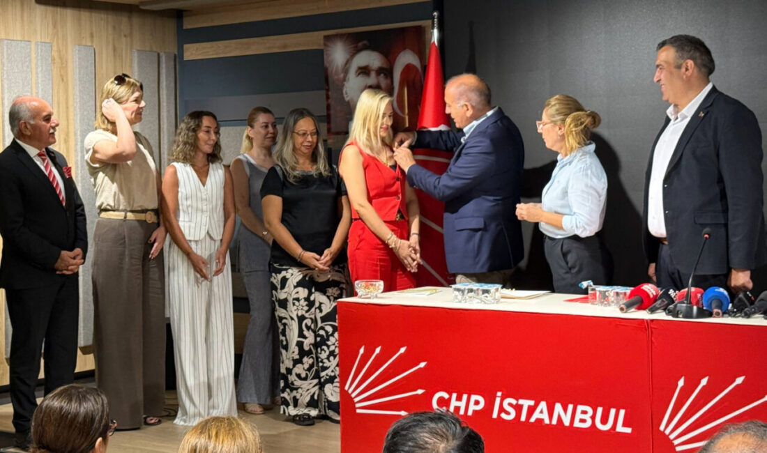 İSTANBUL (AA) – CHP İstanbul İl Başkanlığınca partiye katılan yeni