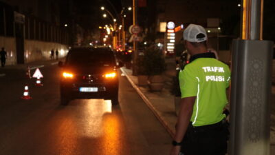 ŞIRNAK (AA) – Şırnak'ın Cizre ilçesinde 400 polisin katılımıyla huzur
