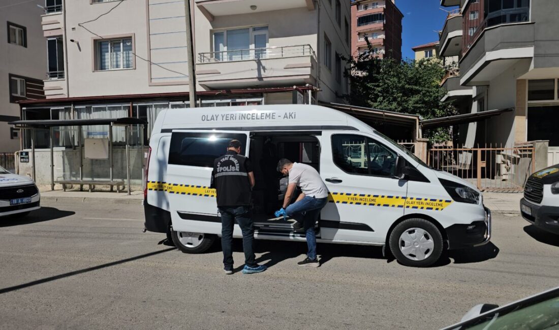 ÇORUM (AA) – Çorum’da kahvehanede çıkan bıçaklı kavgada ağır yaralanan