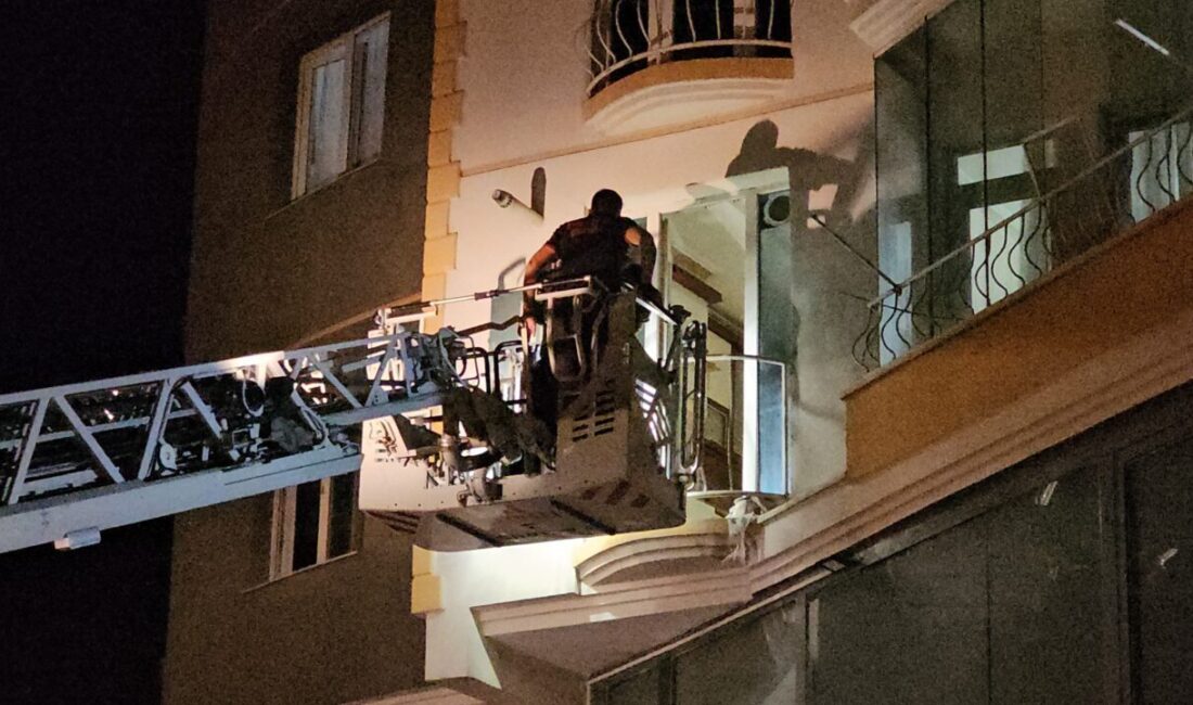 ÇORUM (AA) – Çorum'da apartmandan yayılan kötü koku üzerine girilen