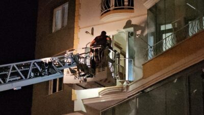 ÇORUM (AA) – Çorum'da apartmandan yayılan kötü koku üzerine girilen