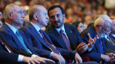 - "Bilinmesini isterim ki AK Parti'nin cümle kapısı millete sevdalı