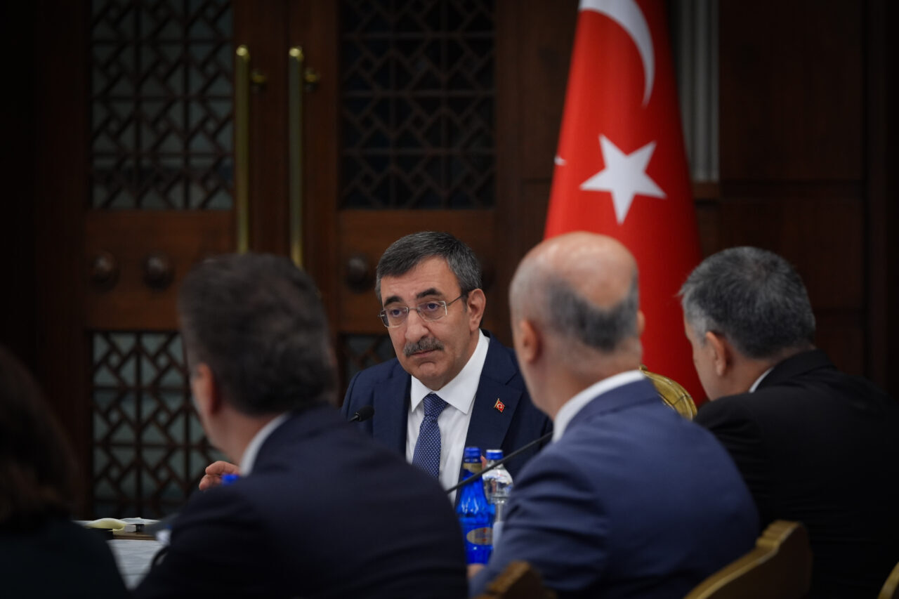 - "Sanal ortamda yasa dışı faaliyetlerin tespit edilmesi ve erişimin